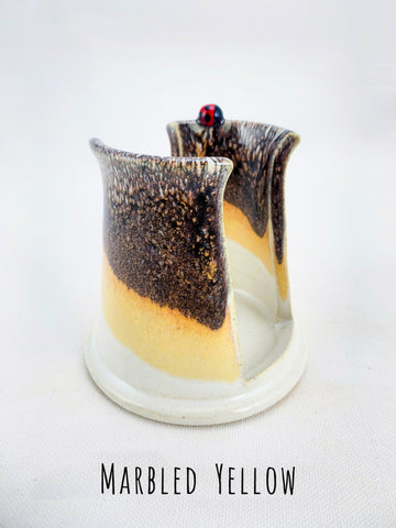 Standing Bizzy Bee Sponge Holder